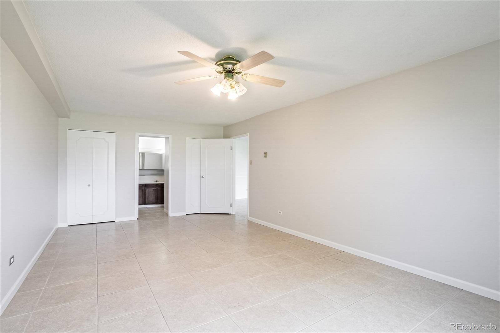 MLS Image #13 for 690 s alton way 6a,denver, Colorado