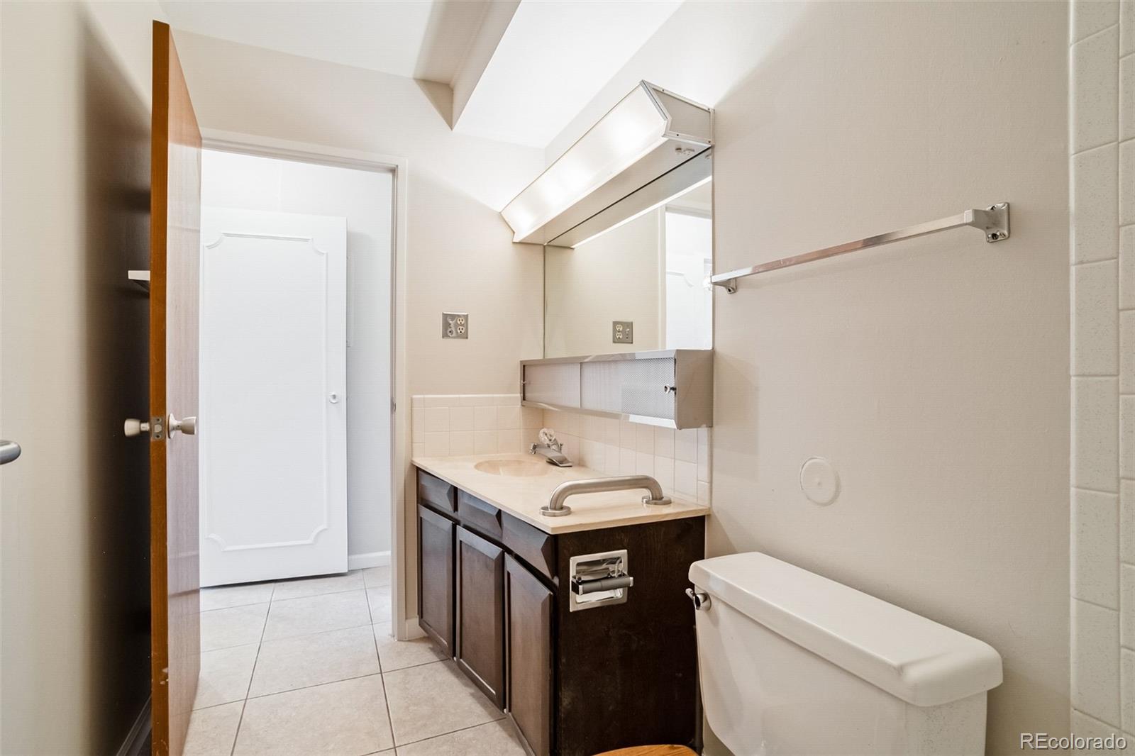 MLS Image #33 for 690 s alton way 6a,denver, Colorado