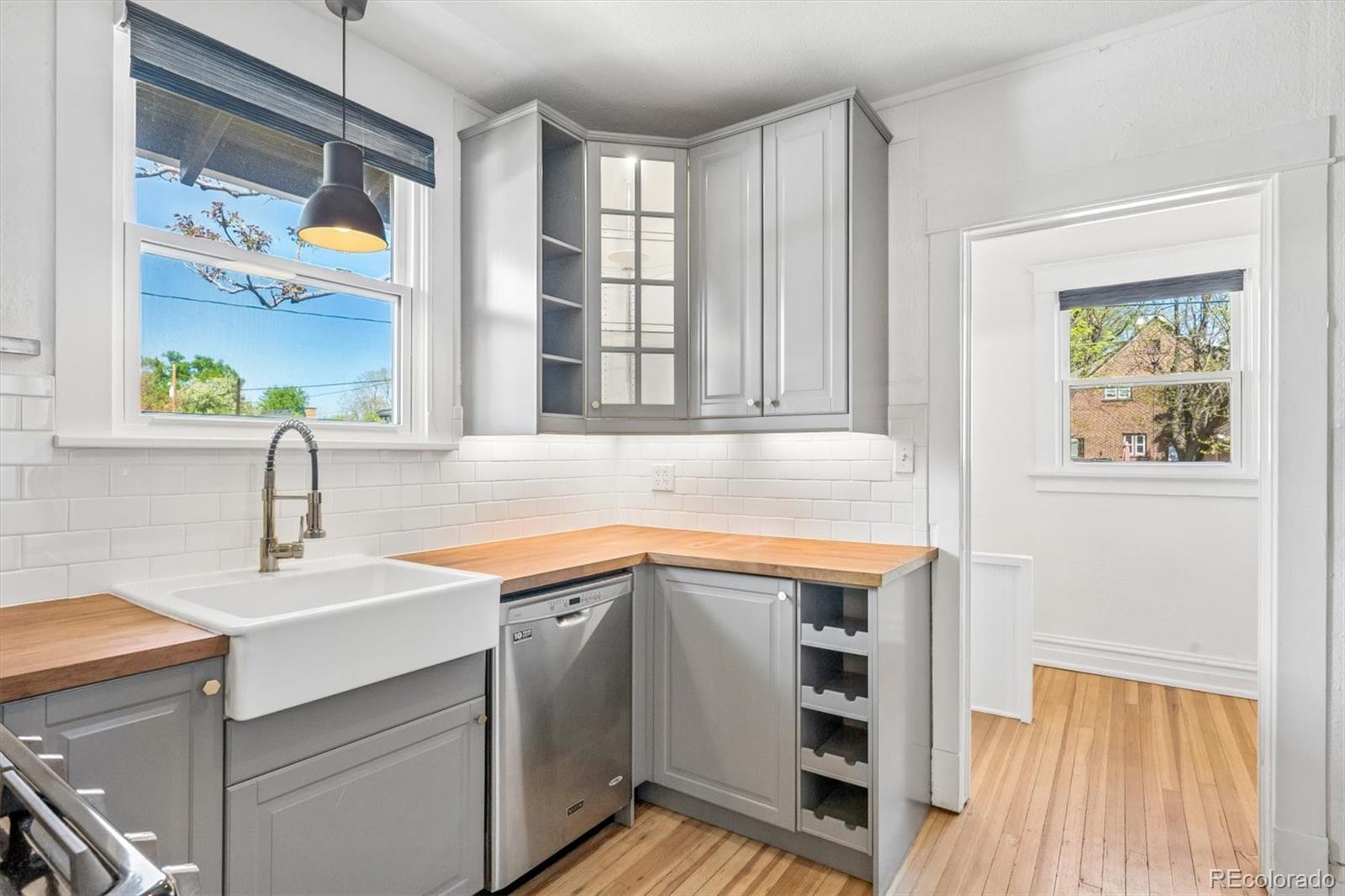 MLS Image #13 for 2290  holly street,denver, Colorado