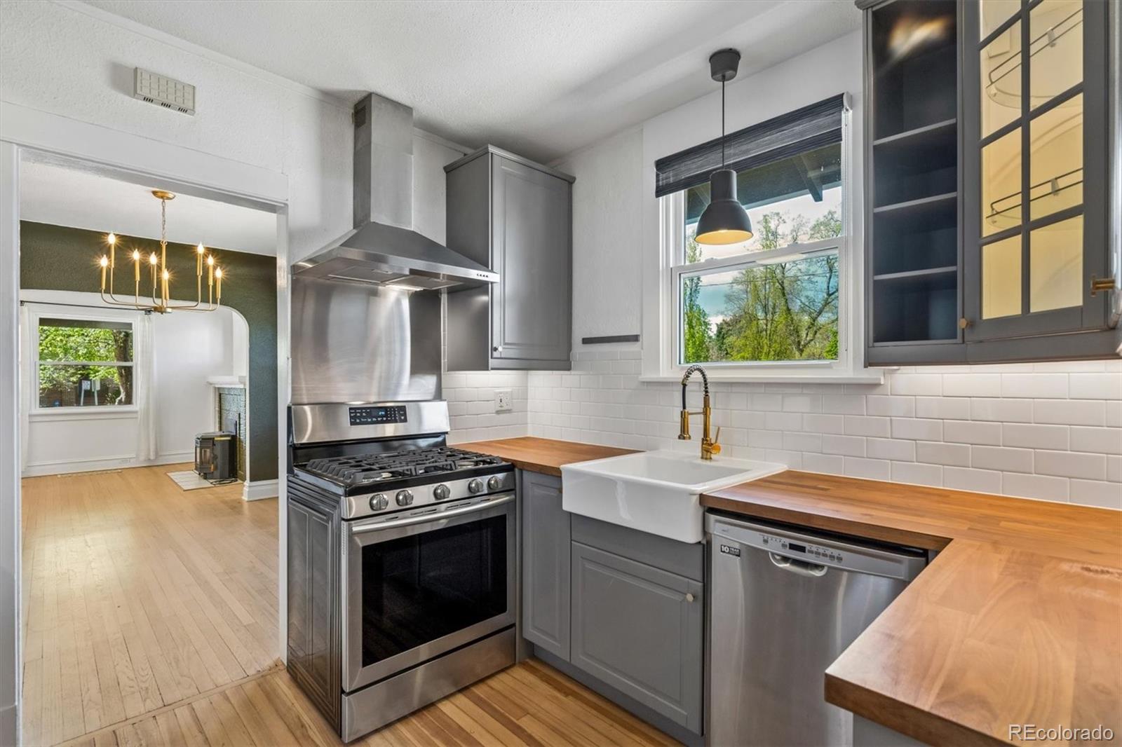 MLS Image #14 for 2290  holly street,denver, Colorado