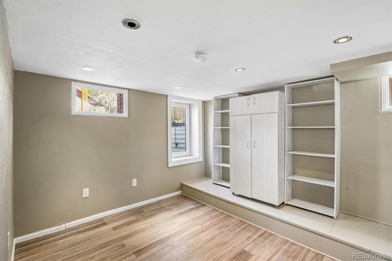 MLS Image #17 for 2290  holly street,denver, Colorado