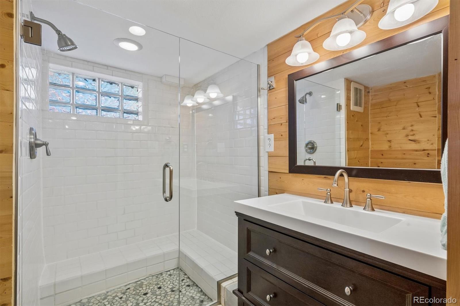 MLS Image #18 for 2290  holly street,denver, Colorado