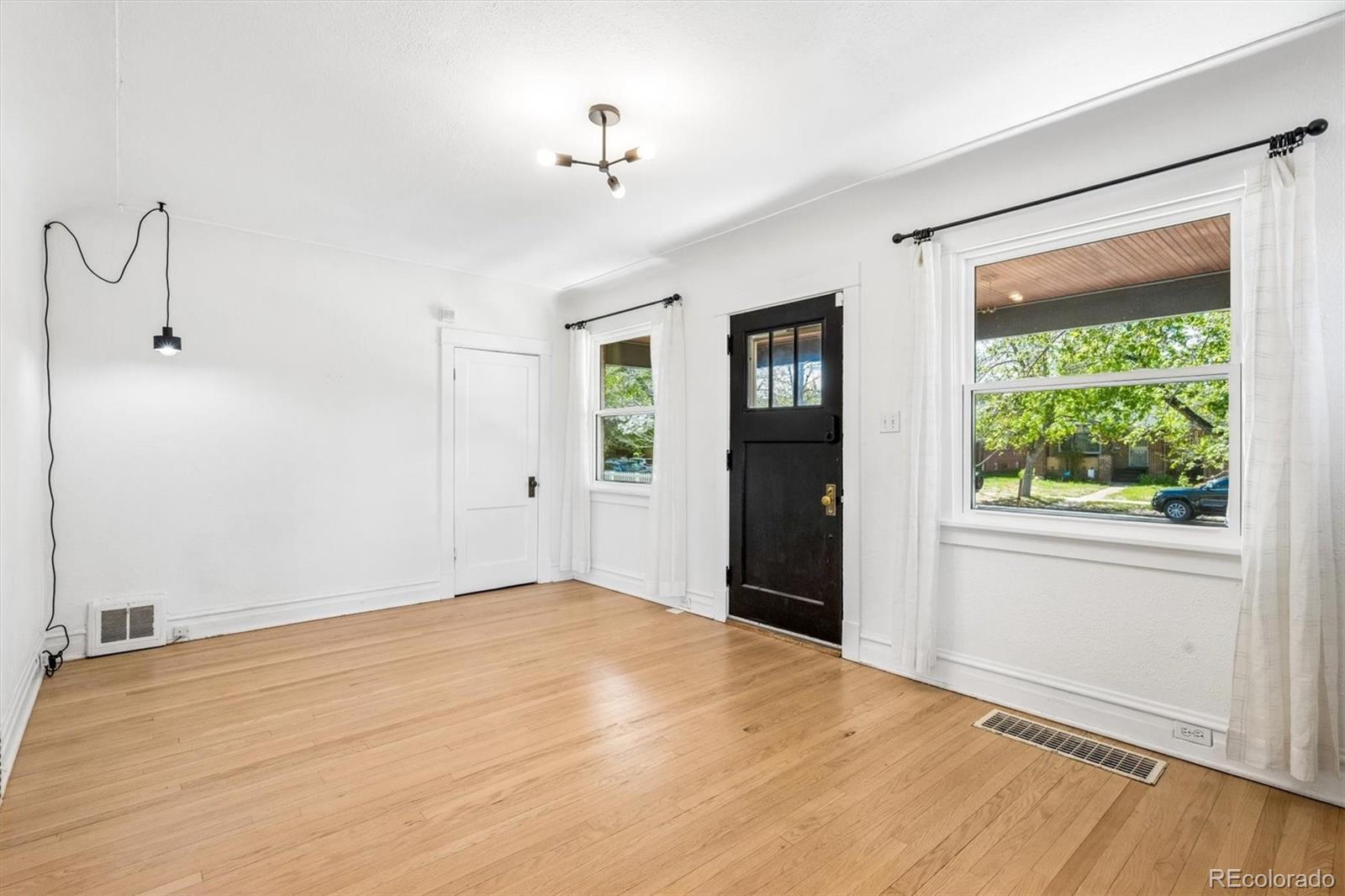 MLS Image #5 for 2290  holly street,denver, Colorado