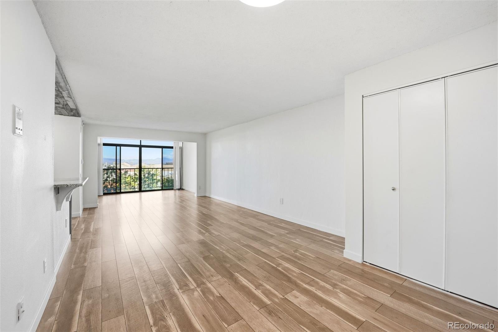 MLS Image #22 for 2  adams street 603,denver, Colorado