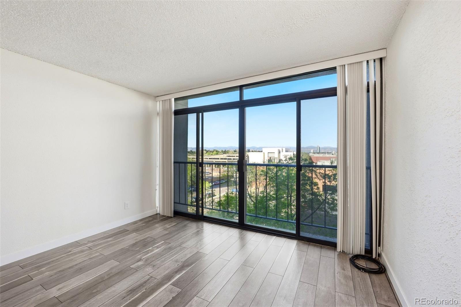 MLS Image #30 for 2  adams street 603,denver, Colorado