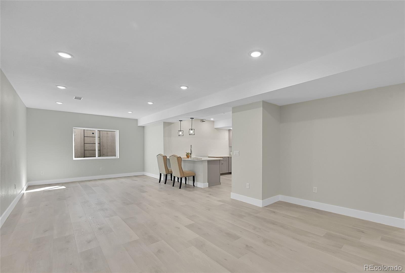 MLS Image #11 for 23642 e 40th avenue,aurora, Colorado