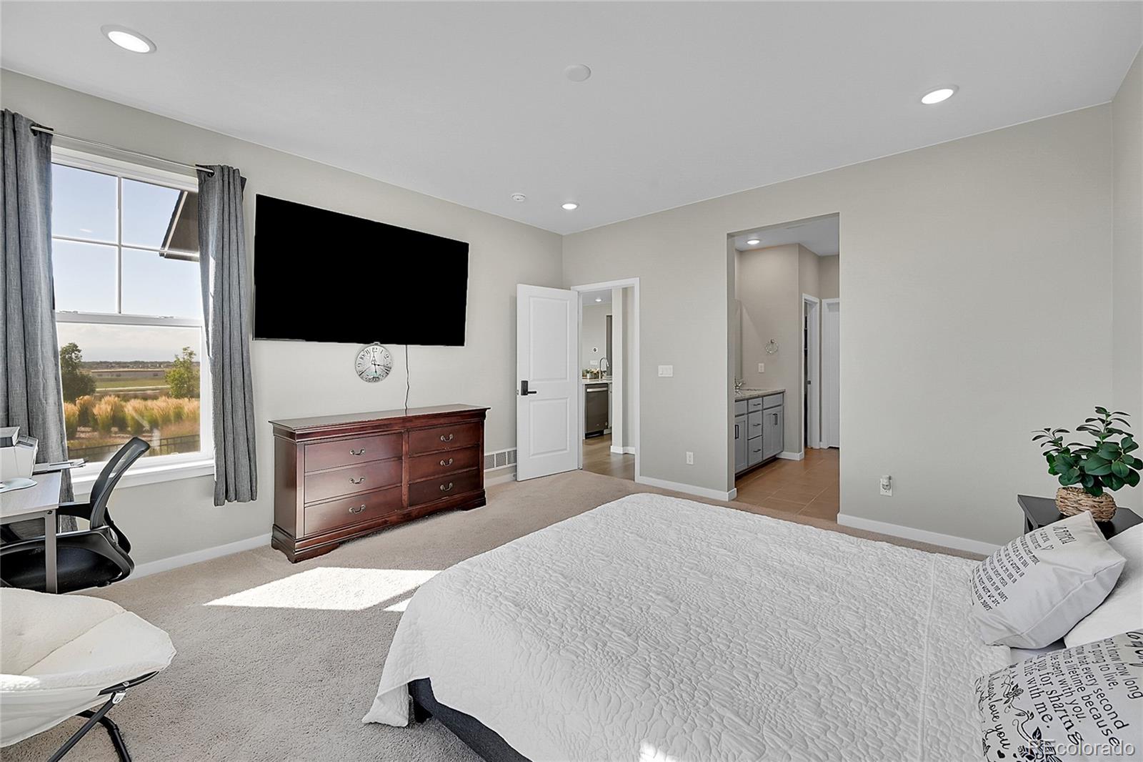 MLS Image #8 for 23642 e 40th avenue,aurora, Colorado