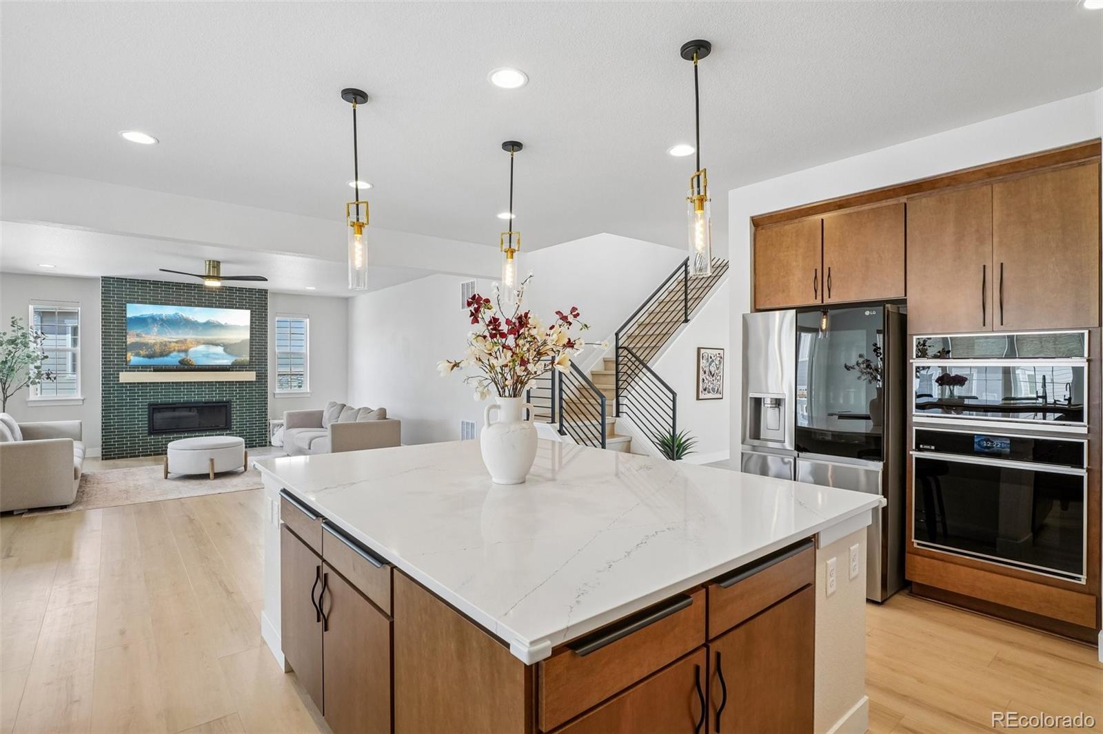 MLS Image #3 for 7319 s yantley way,aurora, Colorado