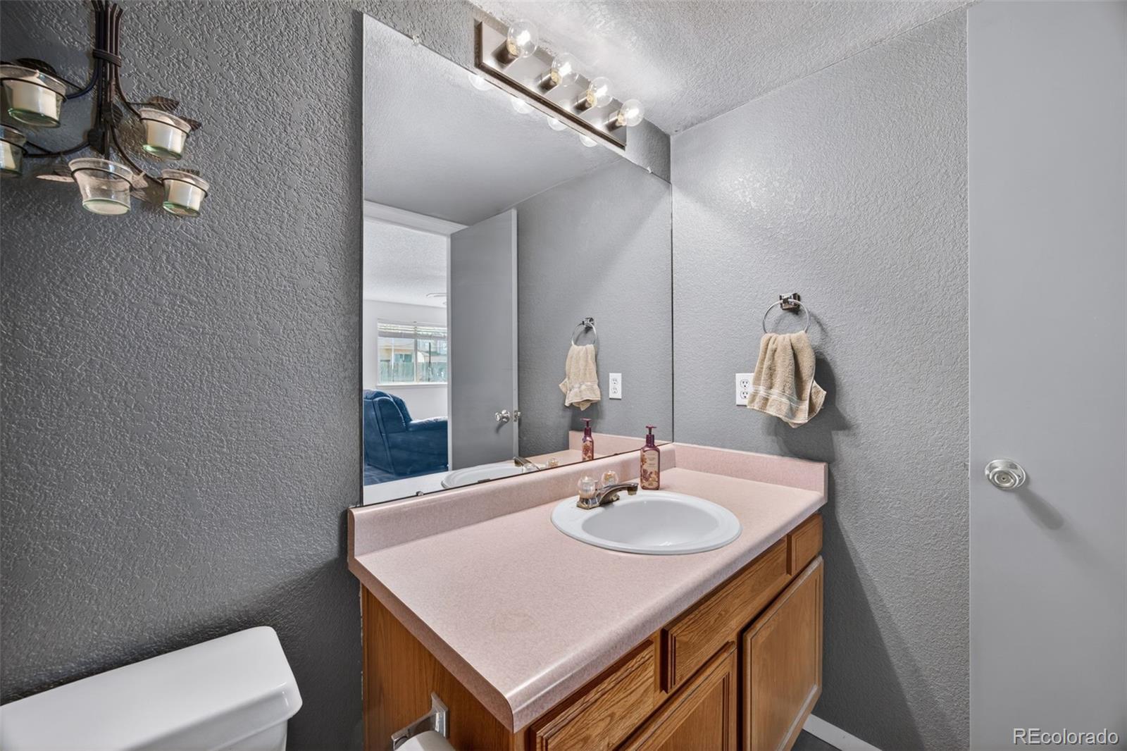 MLS Image #15 for 4052 s kirk way,aurora, Colorado