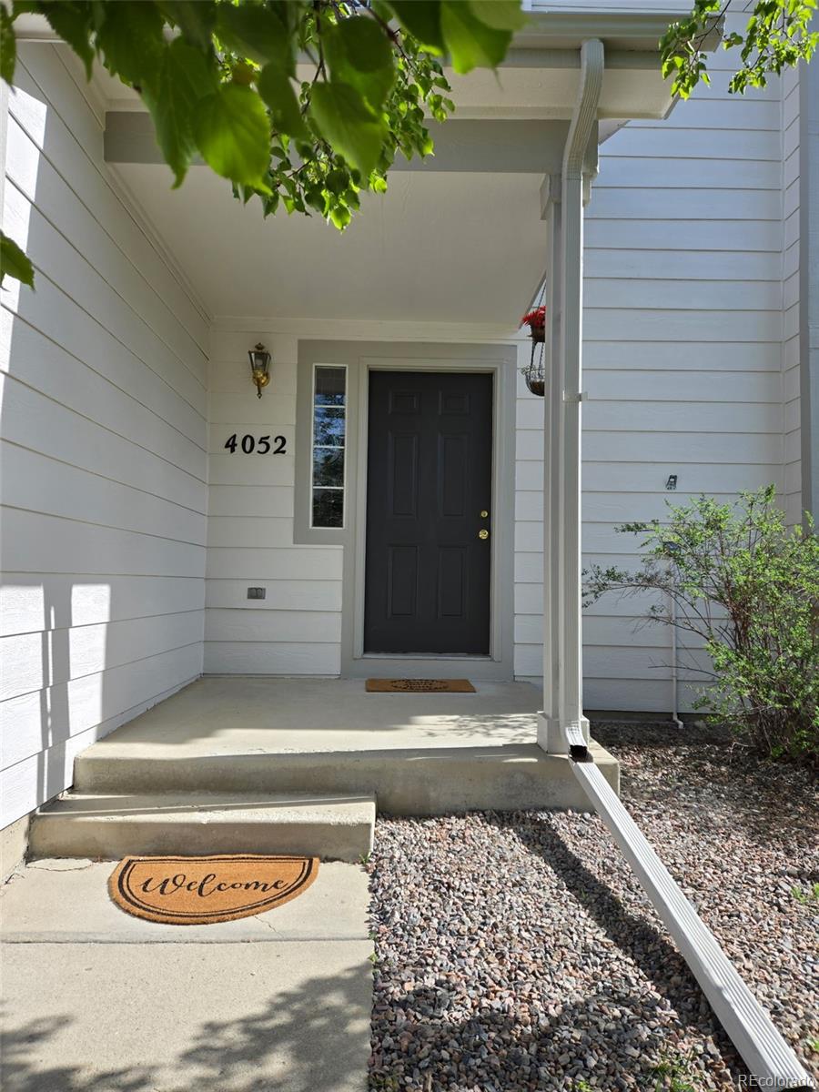 MLS Image #2 for 4052 s kirk way,aurora, Colorado