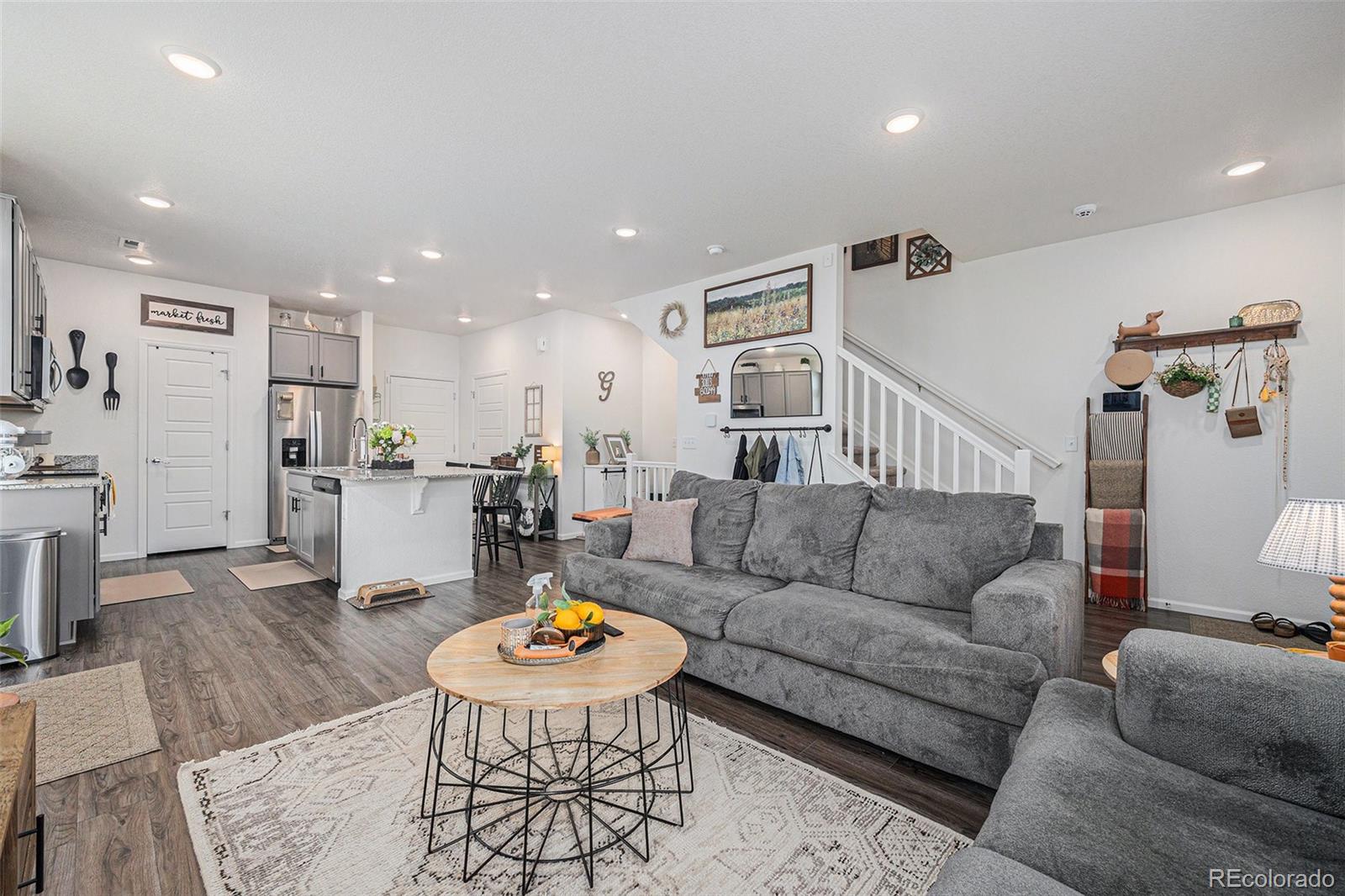 MLS Image #5 for 20000 e 40th avenue,denver, Colorado