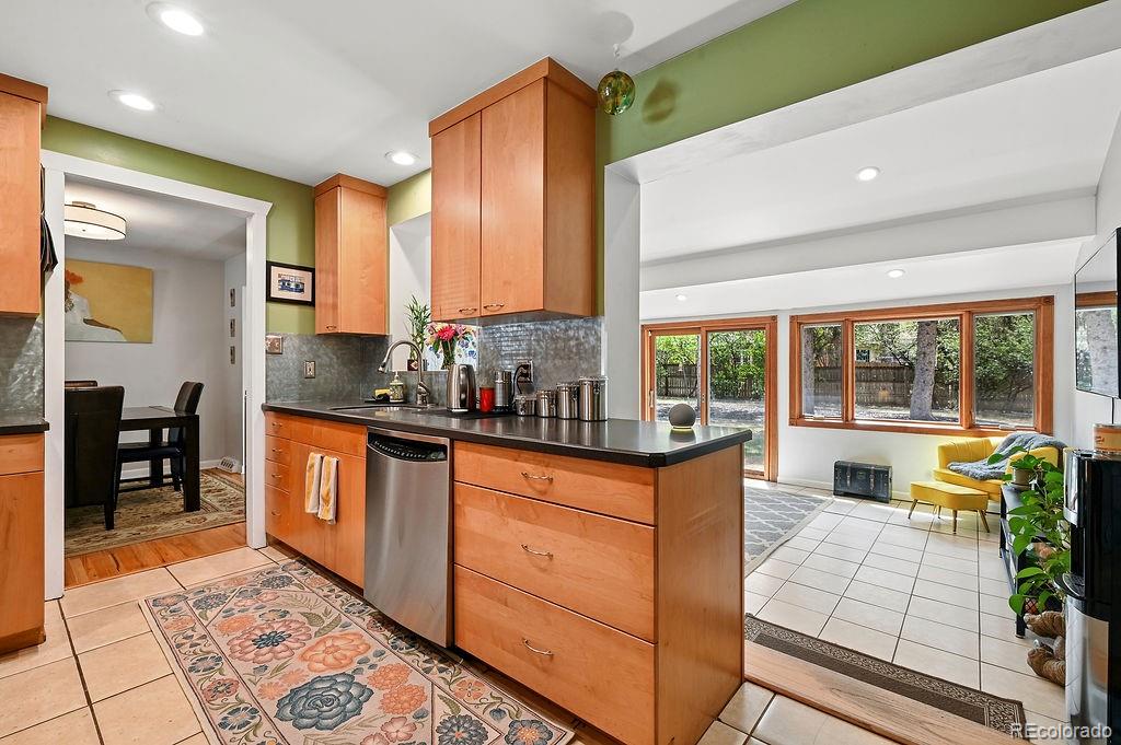 MLS Image #11 for 5402 e warren avenue,denver, Colorado