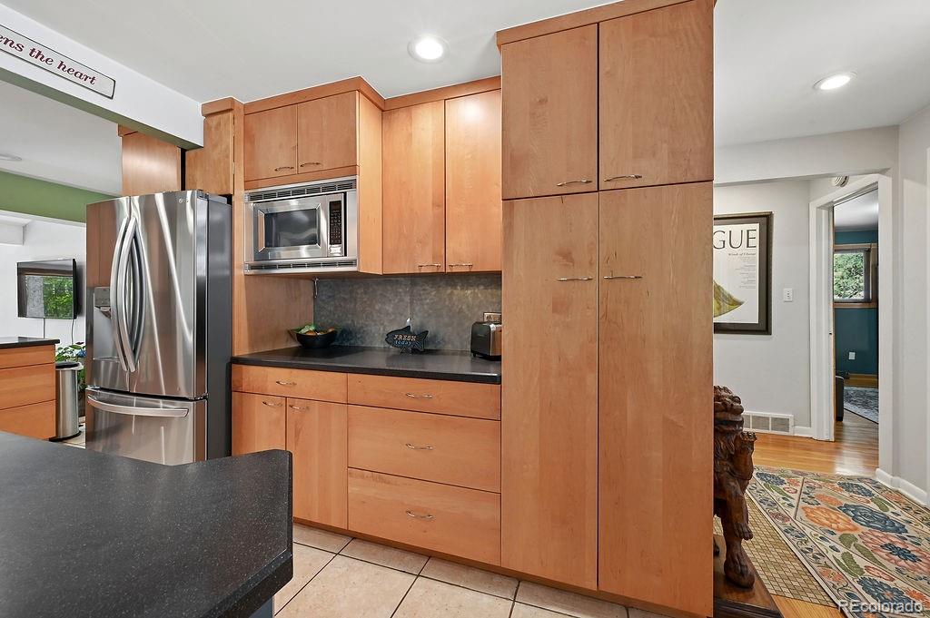 MLS Image #19 for 5402 e warren avenue,denver, Colorado