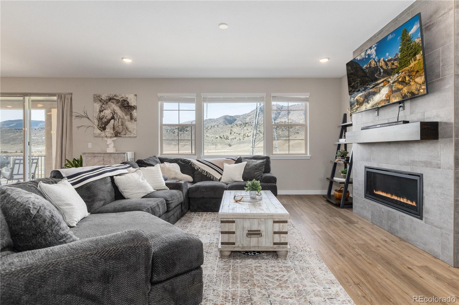 MLS Image #4 for 2135 s poppy street,lakewood, Colorado