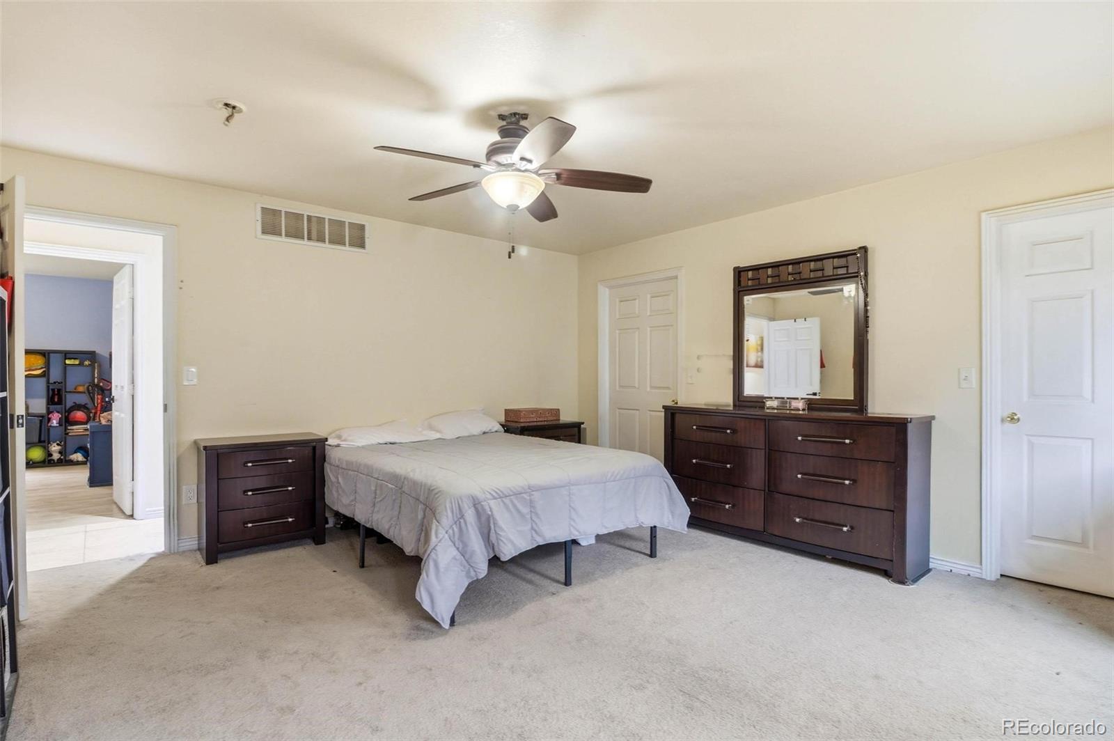 MLS Image #11 for 5133  milwaukee street,denver, Colorado