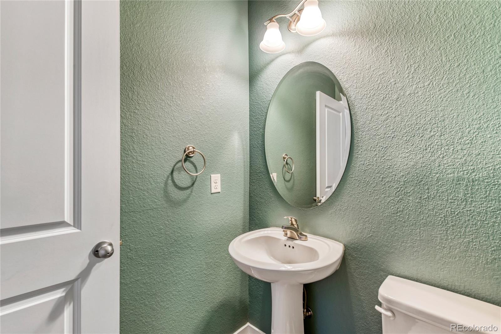 MLS Image #13 for 12852 n jasmine street,thornton, Colorado