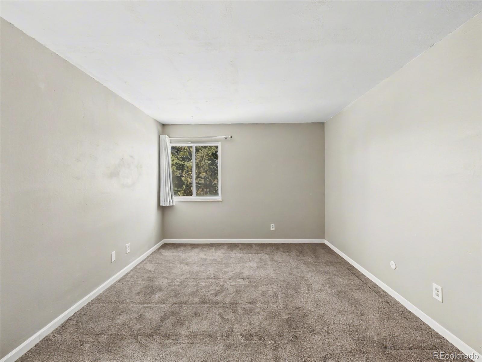 MLS Image #12 for 968 s peoria street,aurora, Colorado