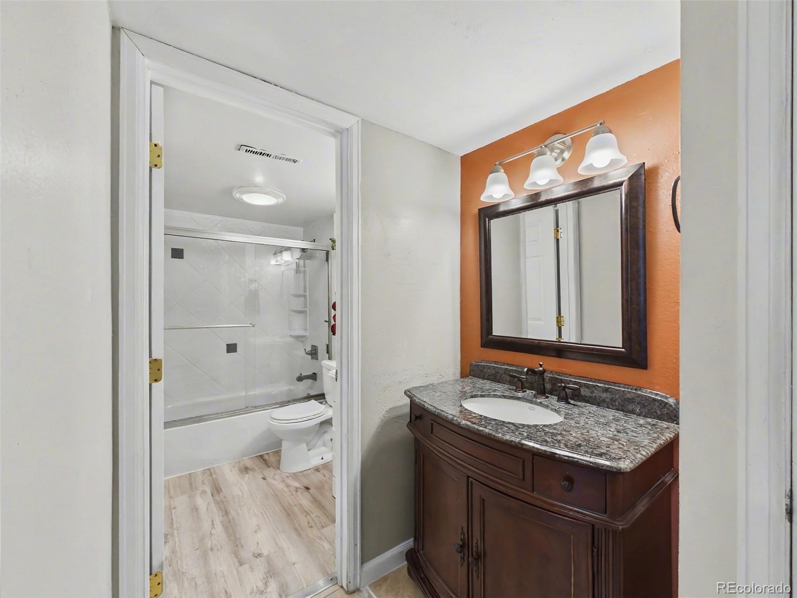 MLS Image #14 for 968 s peoria street,aurora, Colorado