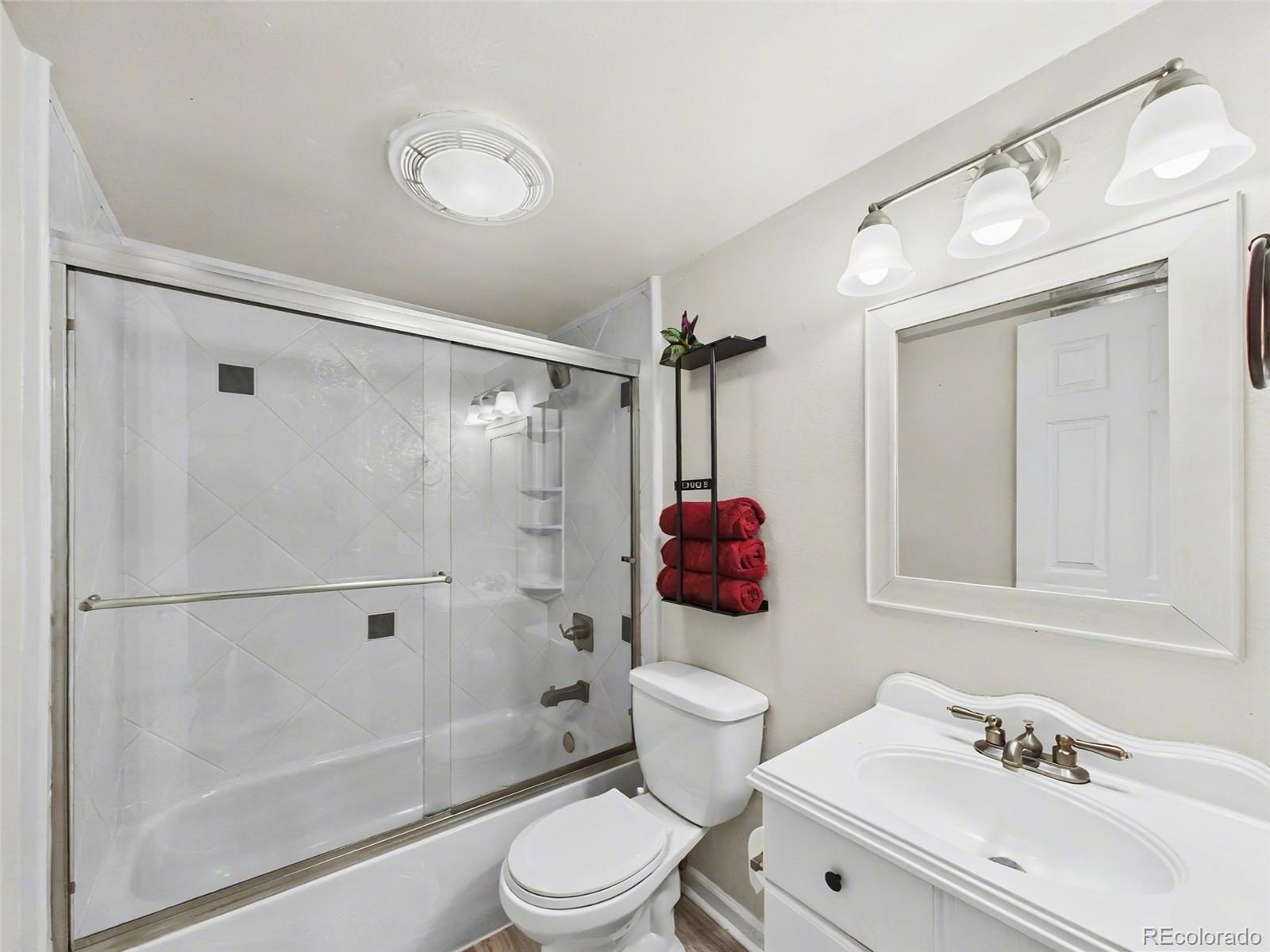 MLS Image #15 for 968 s peoria street,aurora, Colorado