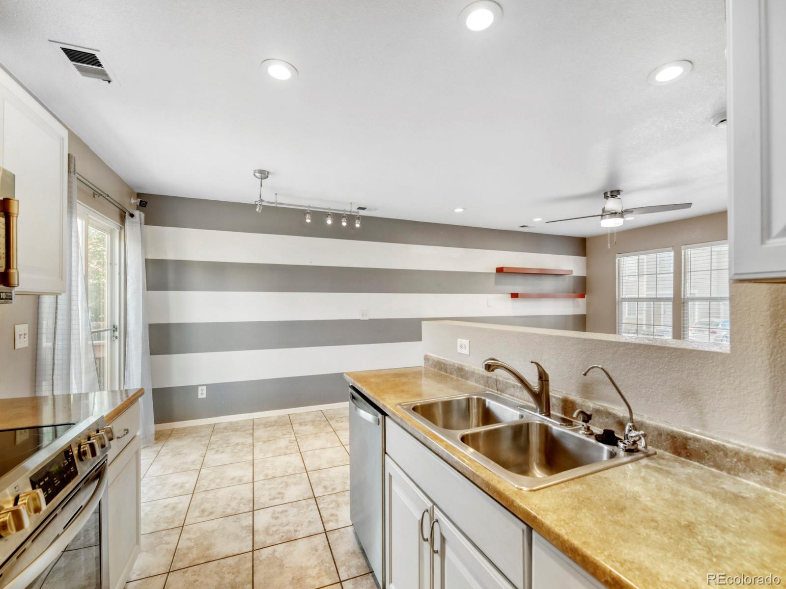 MLS Image #11 for 5527 e 100th way,thornton, Colorado