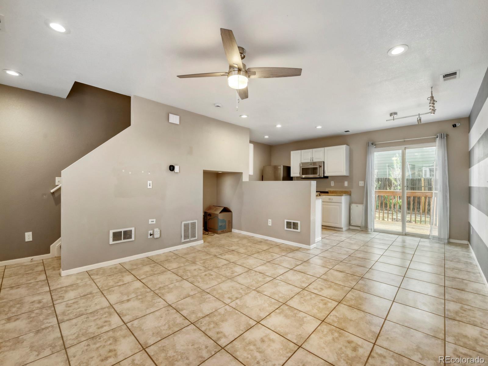 MLS Image #9 for 5527 e 100th way,thornton, Colorado