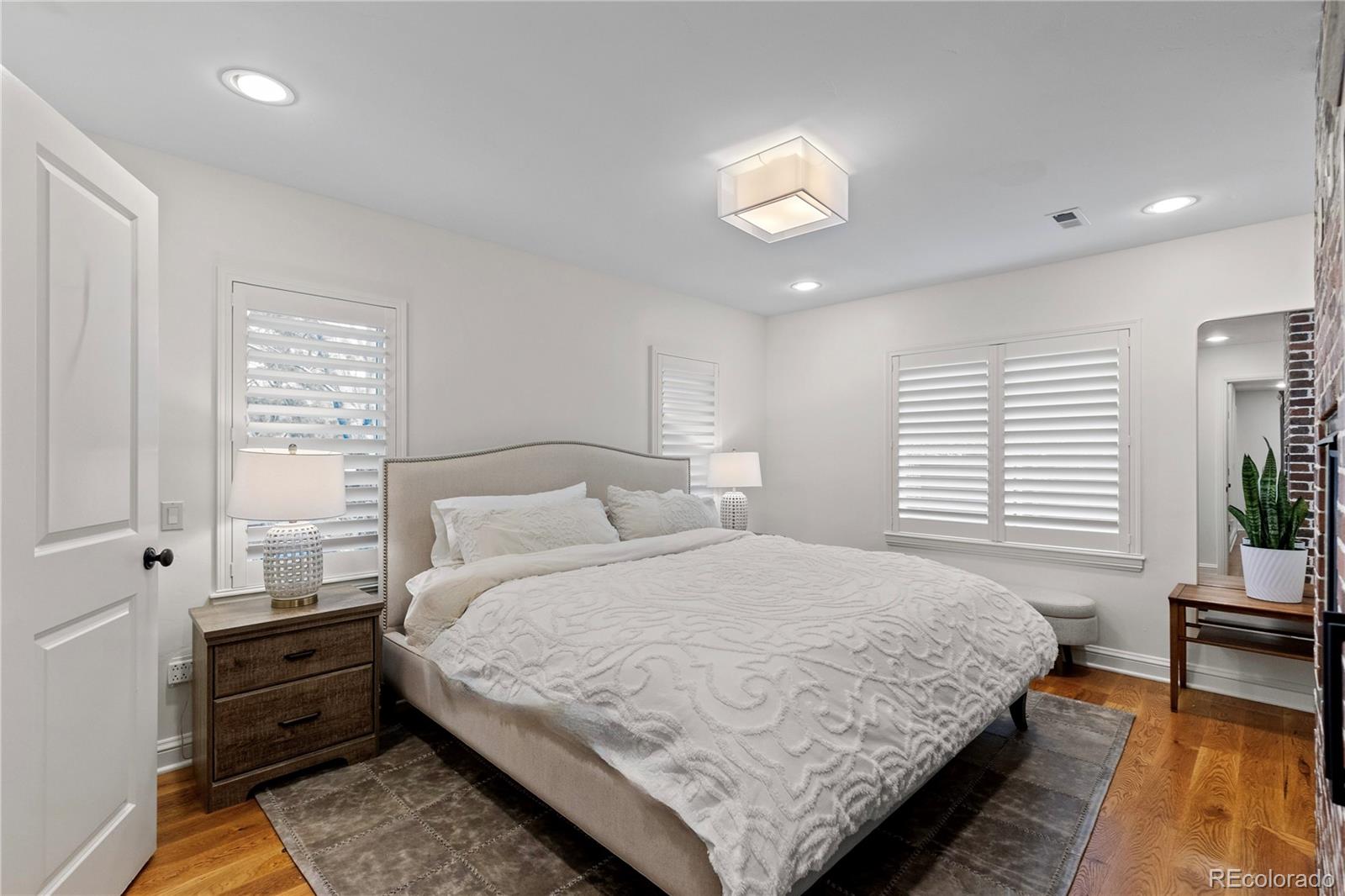MLS Image #19 for 1090 s race street,denver, Colorado