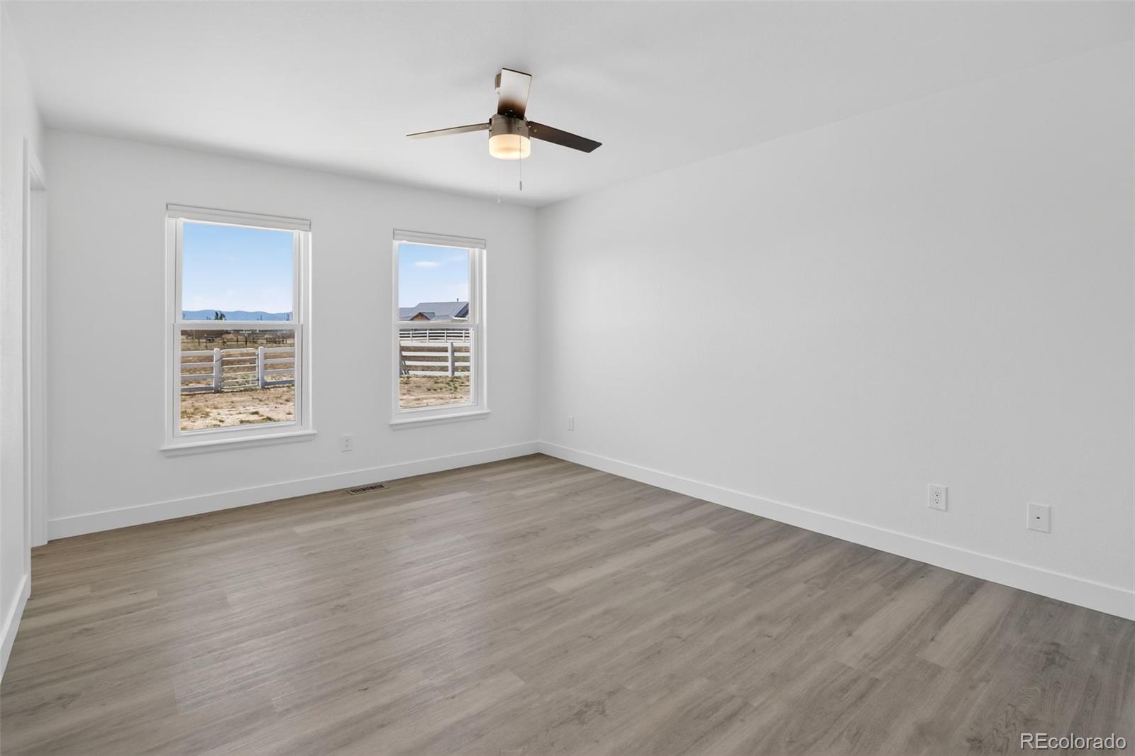 MLS Image #12 for 668 e milt drive,pueblo, Colorado