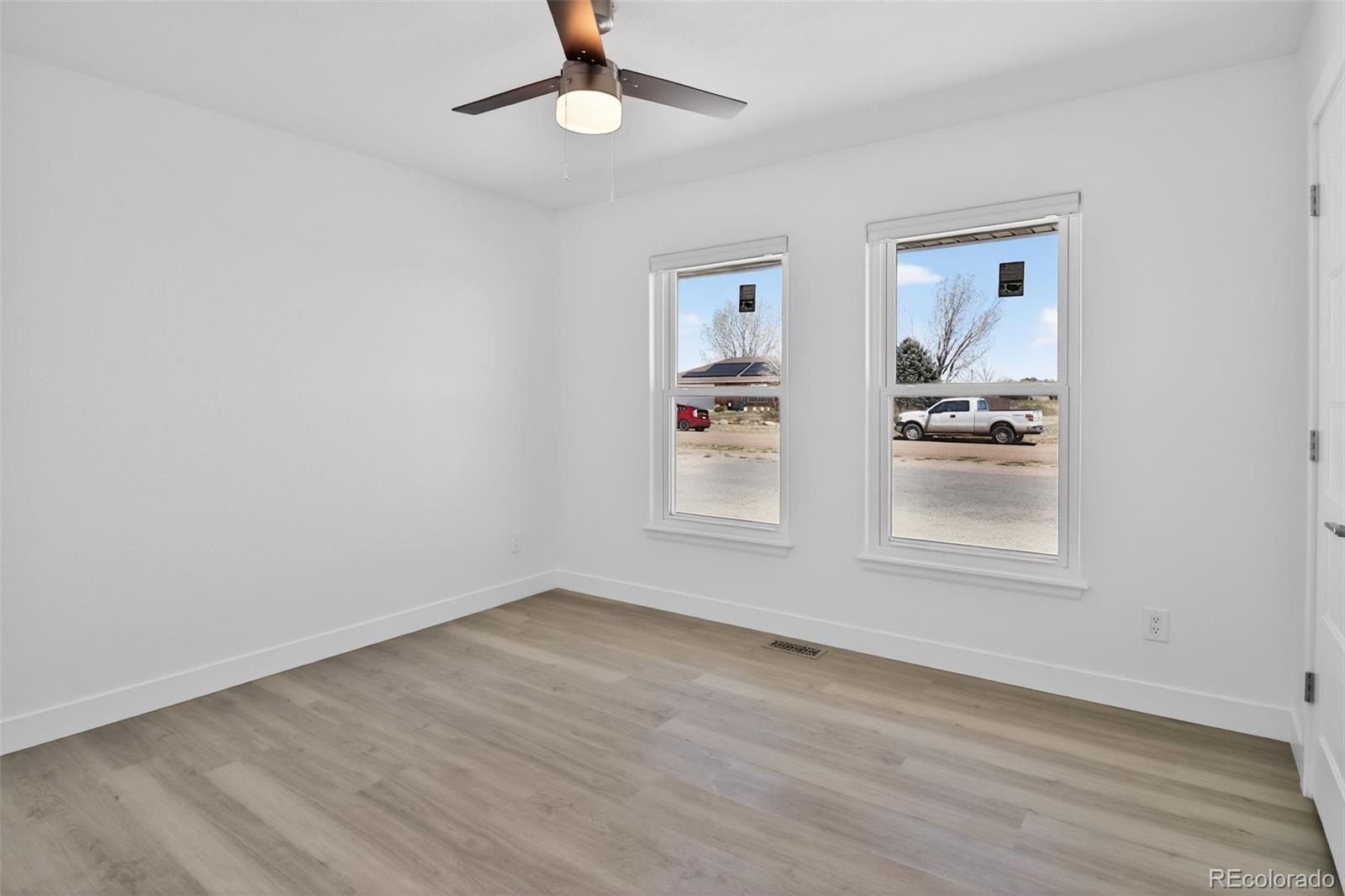 MLS Image #15 for 668 e milt drive,pueblo, Colorado