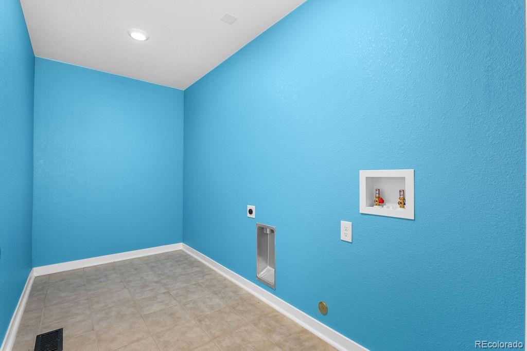 MLS Image #33 for 12978 e elgin drive,denver, Colorado