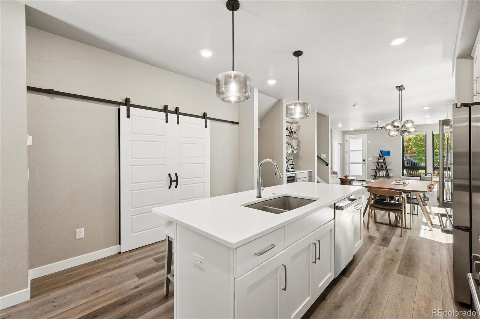 MLS Image #15 for 1331 s logan street,denver, Colorado