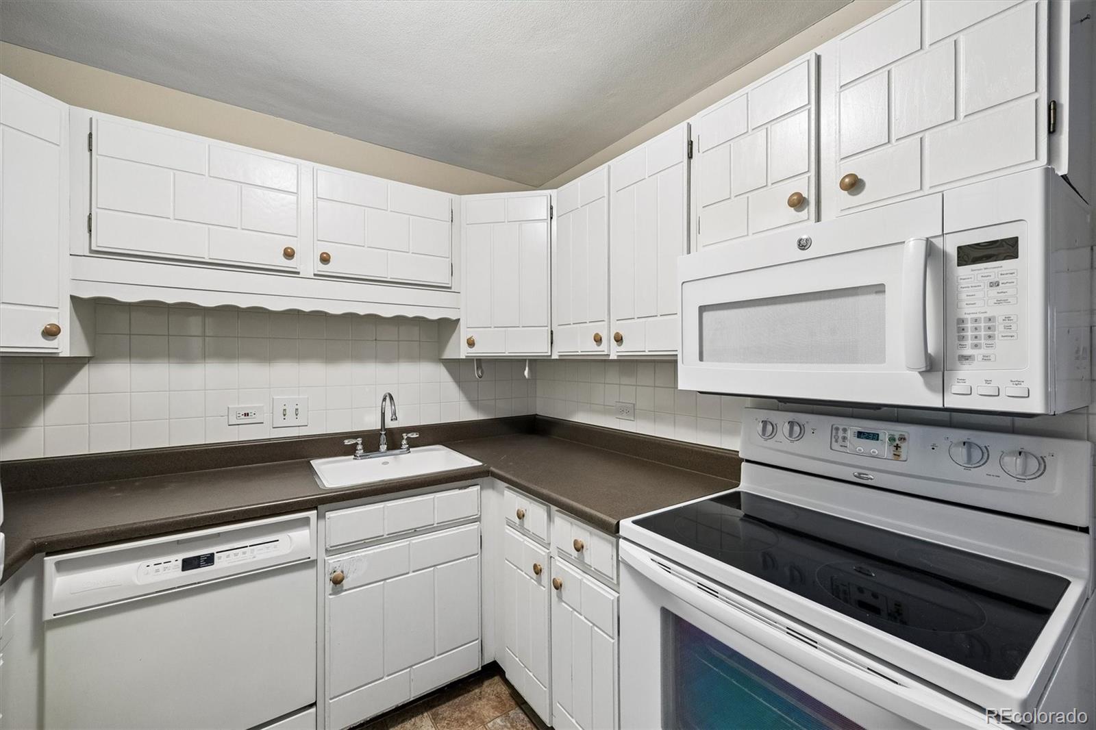 MLS Image #3 for 7801 w 35th avenue,wheat ridge, Colorado