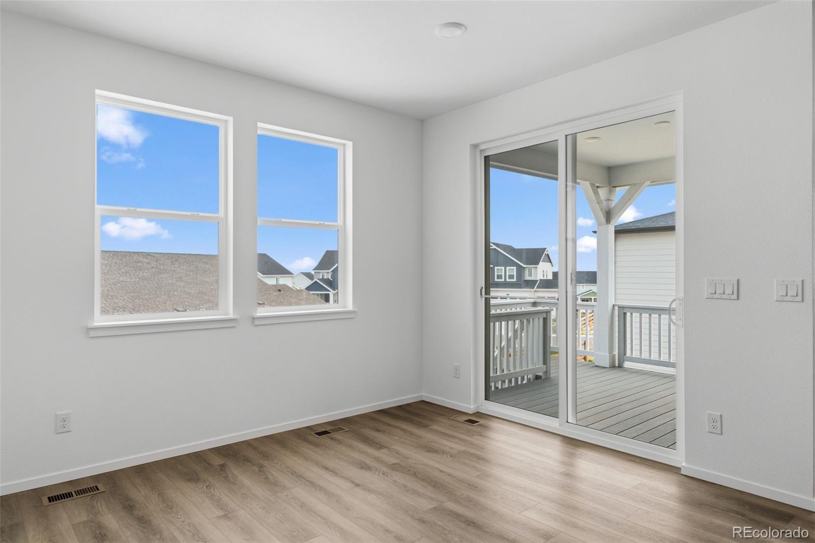 MLS Image #10 for 703  pershing point,elizabeth, Colorado