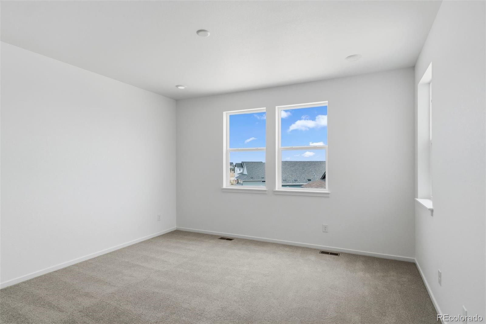 MLS Image #11 for 703  pershing point,elizabeth, Colorado