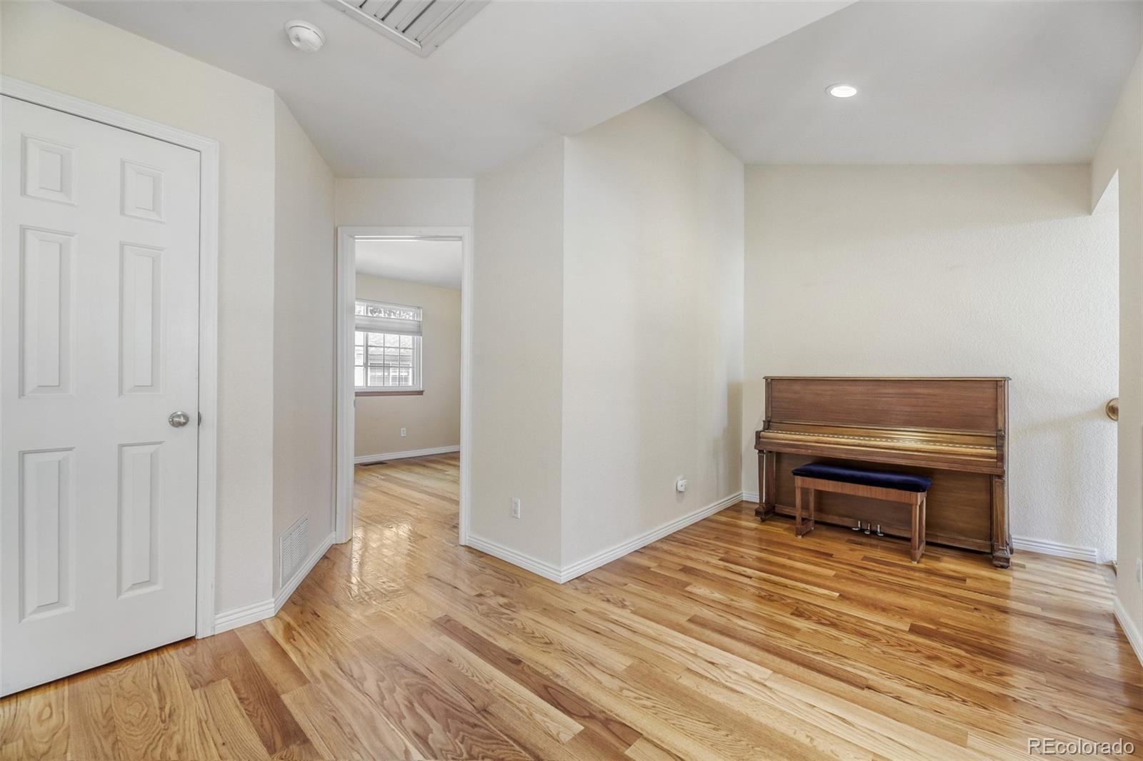 MLS Image #11 for 2083 s xenia way,denver, Colorado