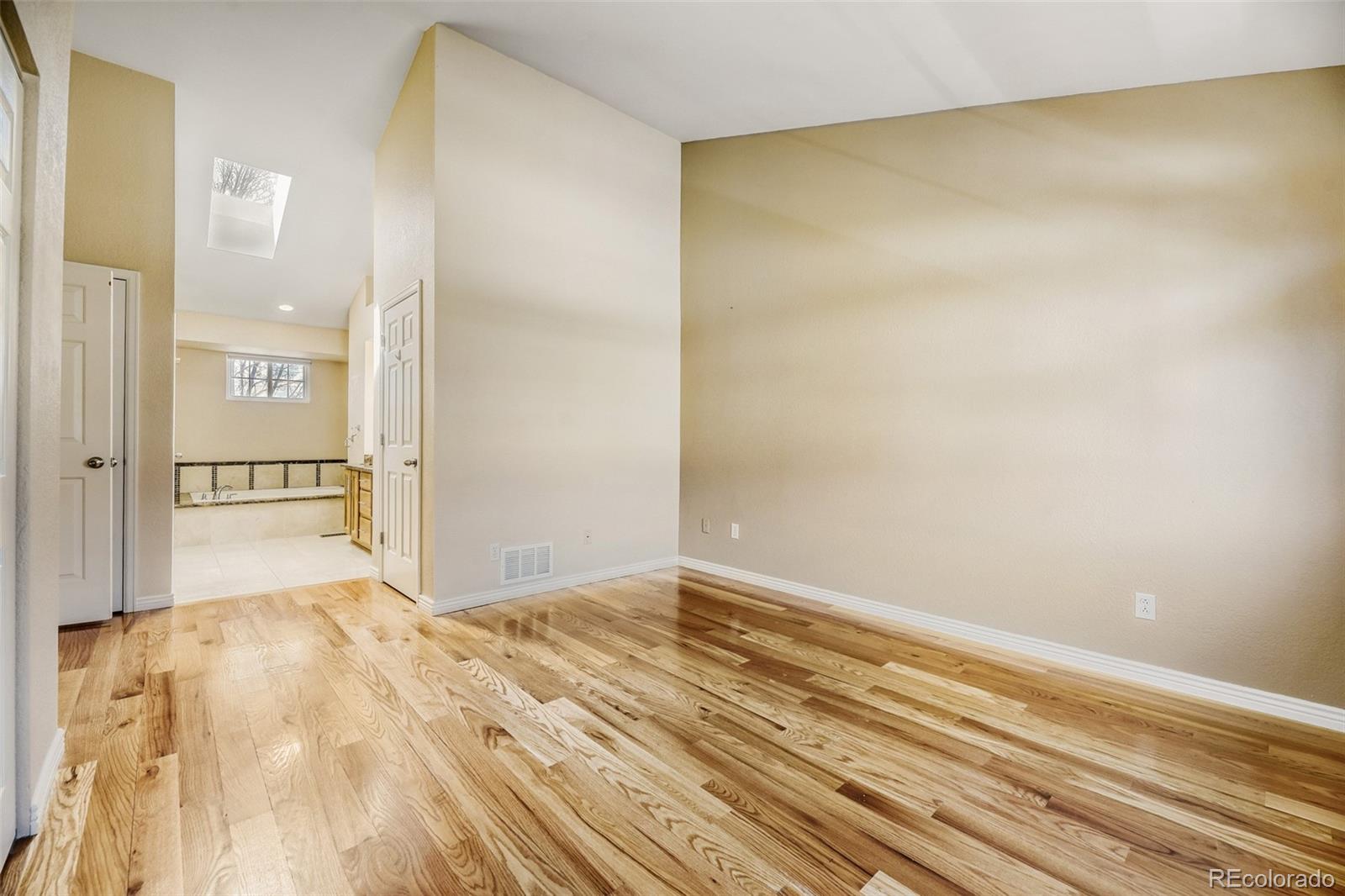 MLS Image #14 for 2083 s xenia way,denver, Colorado