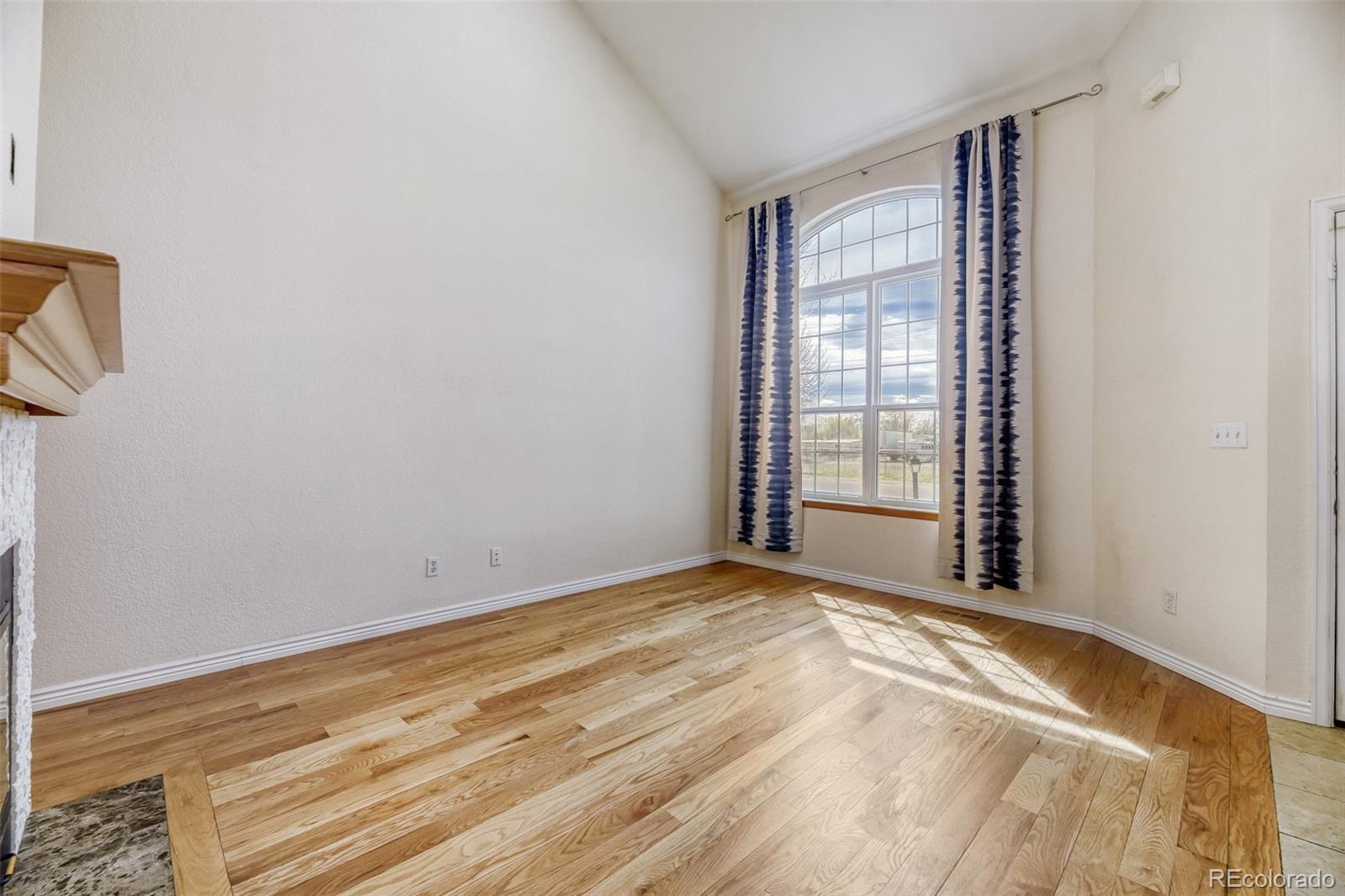 MLS Image #4 for 2083 s xenia way,denver, Colorado