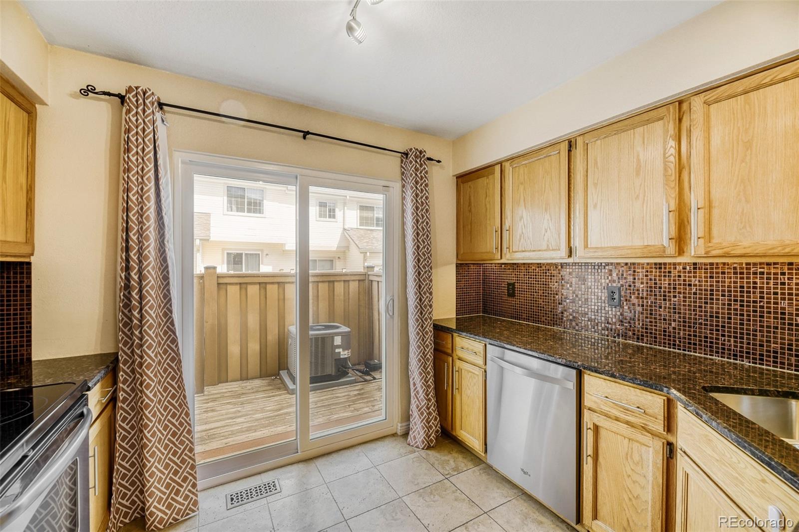 MLS Image #8 for 2083 s xenia way,denver, Colorado