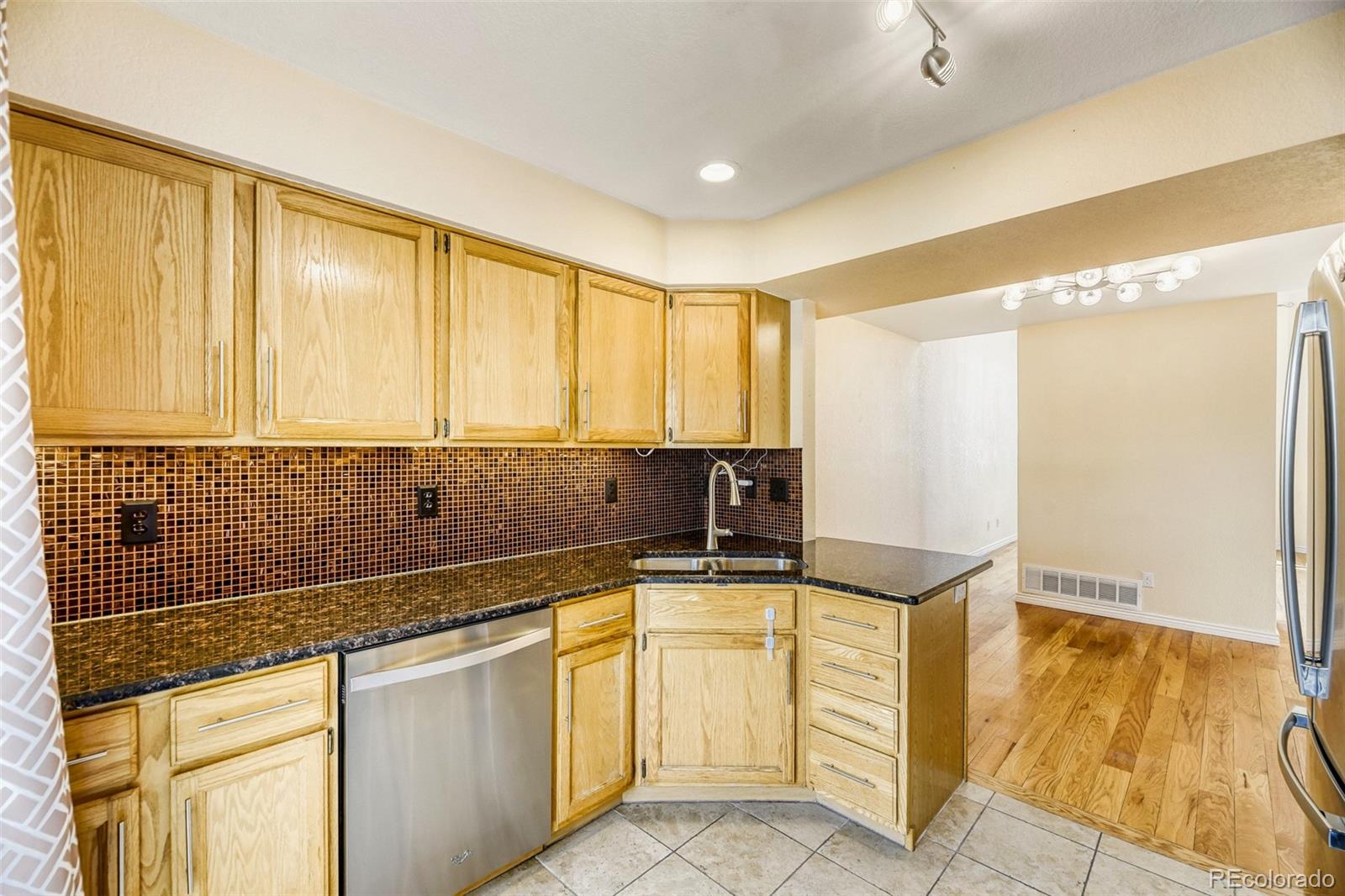 MLS Image #9 for 2083 s xenia way,denver, Colorado