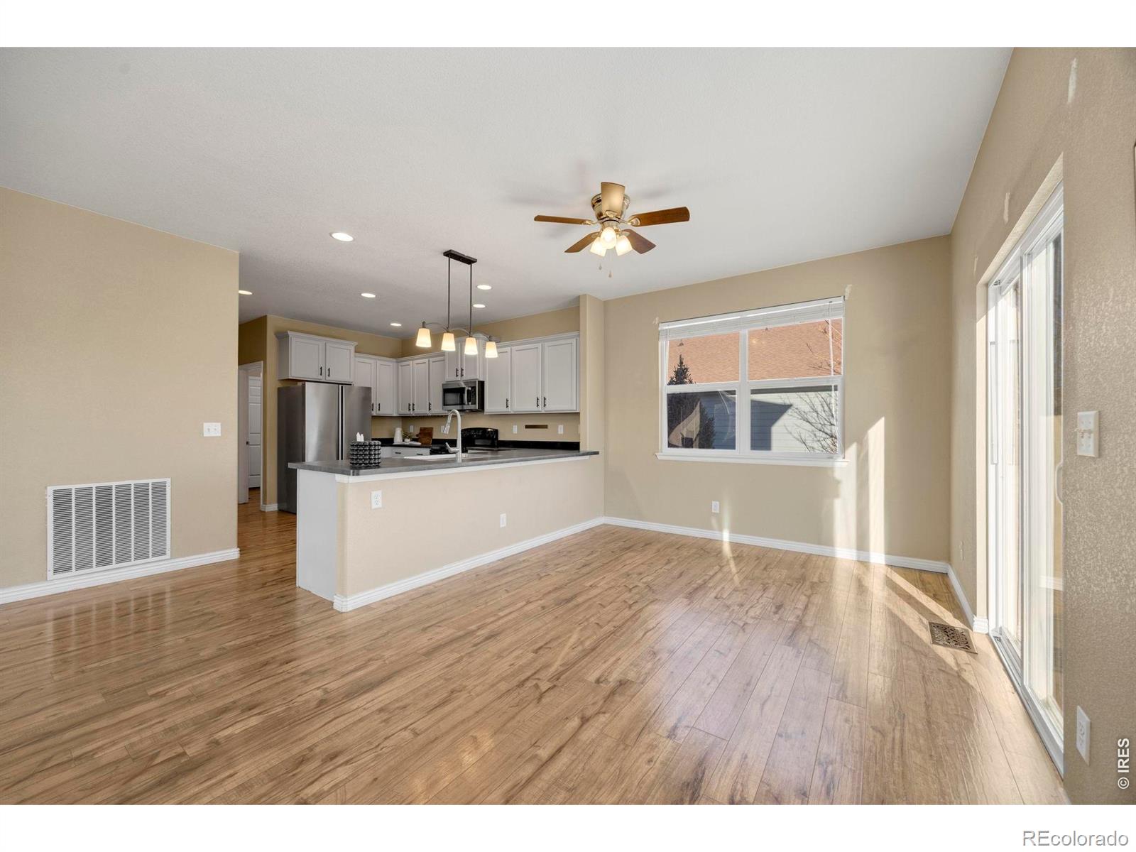 MLS Image #12 for 1555  benfleet court,windsor, Colorado