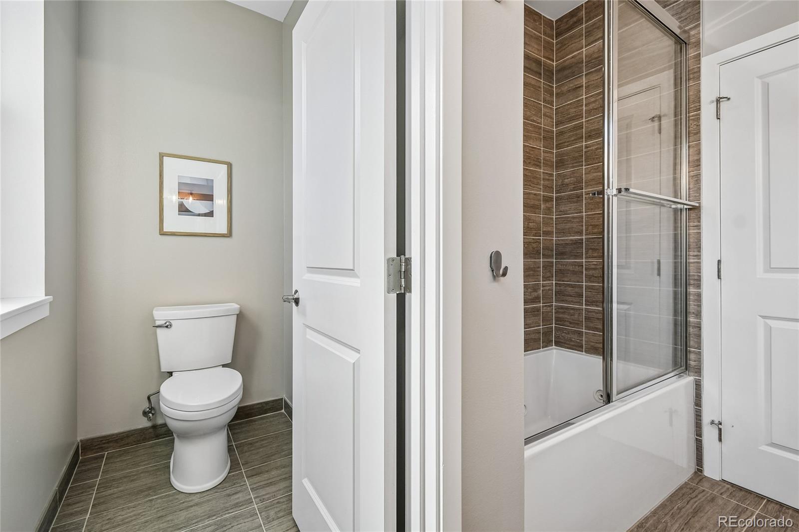 MLS Image #12 for 2327  glenarm place 2,denver, Colorado