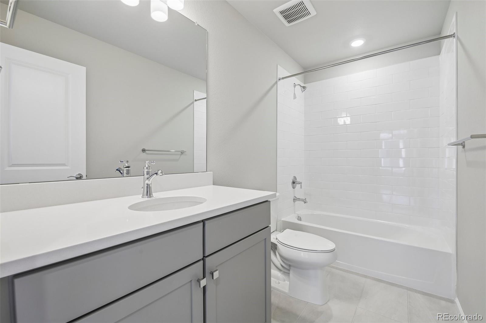 MLS Image #14 for 21313 e 63rd drive,aurora, Colorado
