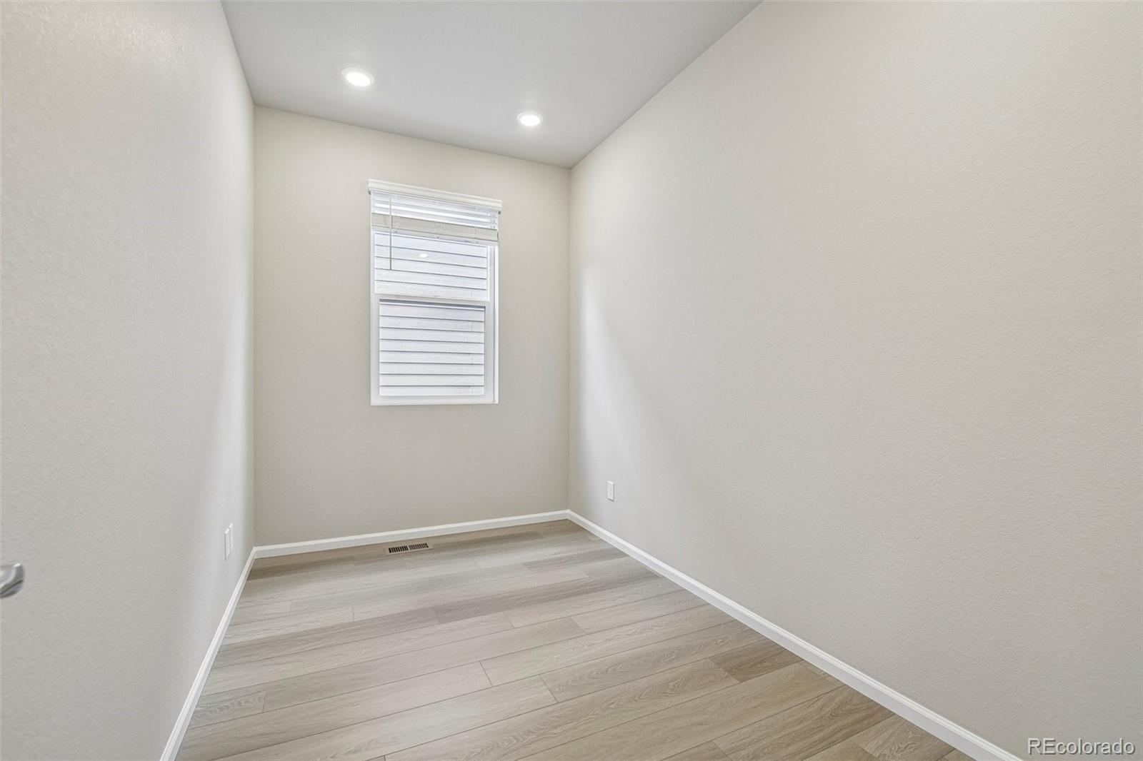 MLS Image #8 for 21313 e 63rd drive,aurora, Colorado
