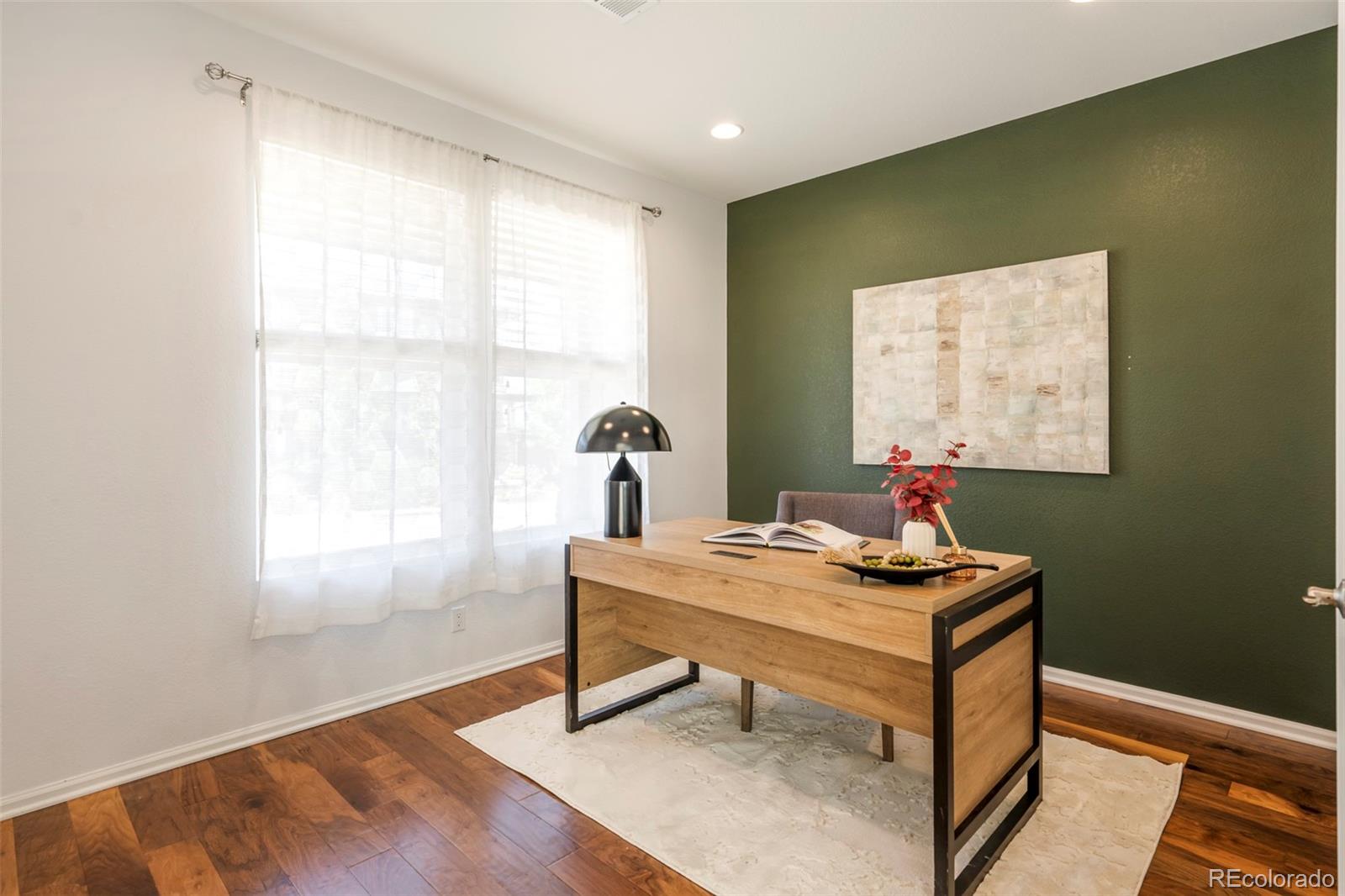 MLS Image #13 for 11045 e 28th place,denver, Colorado