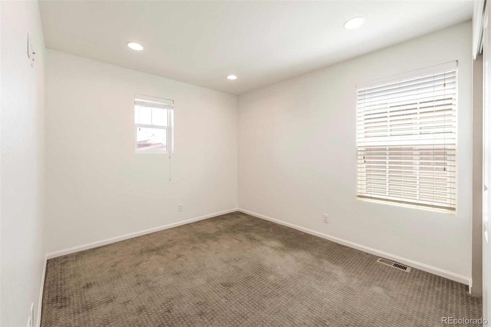 MLS Image #23 for 11045 e 28th place,denver, Colorado