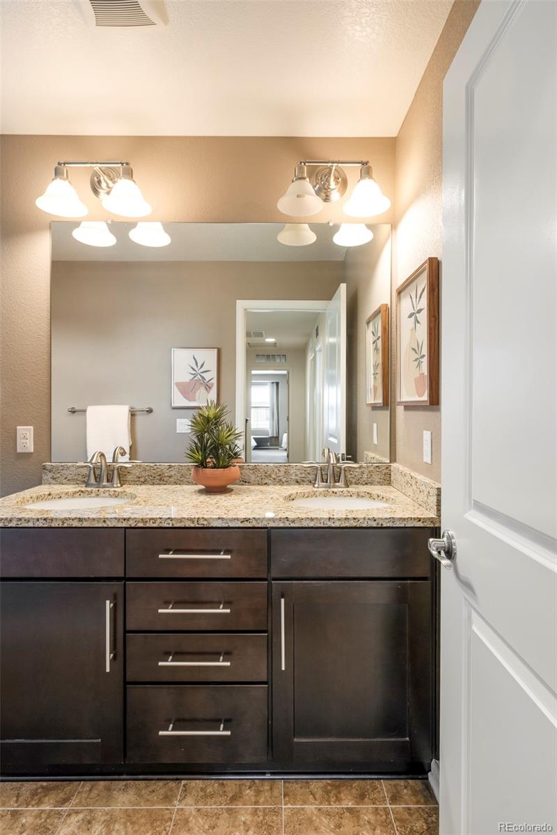 MLS Image #24 for 11045 e 28th place,denver, Colorado