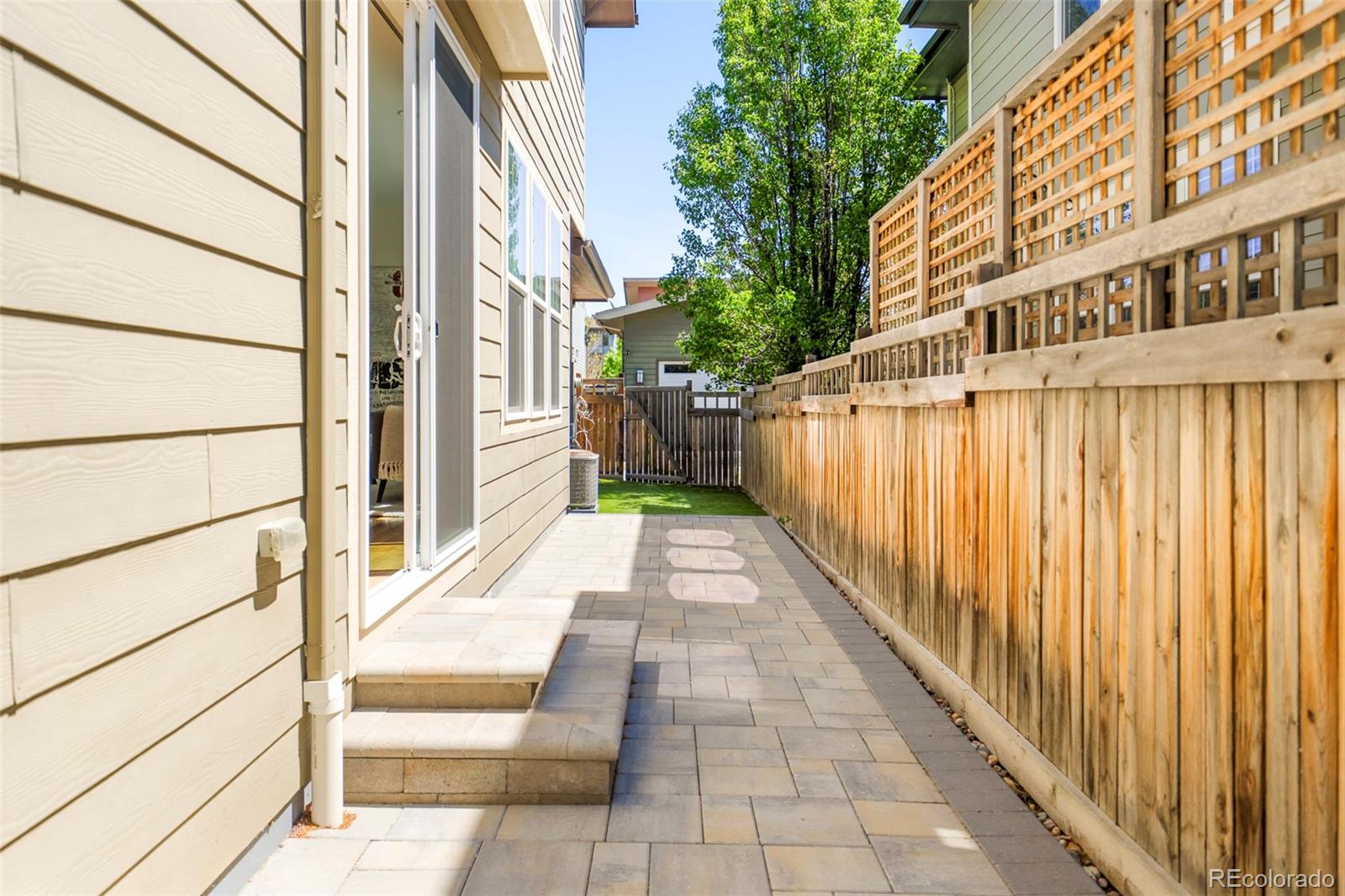 MLS Image #27 for 11045 e 28th place,denver, Colorado