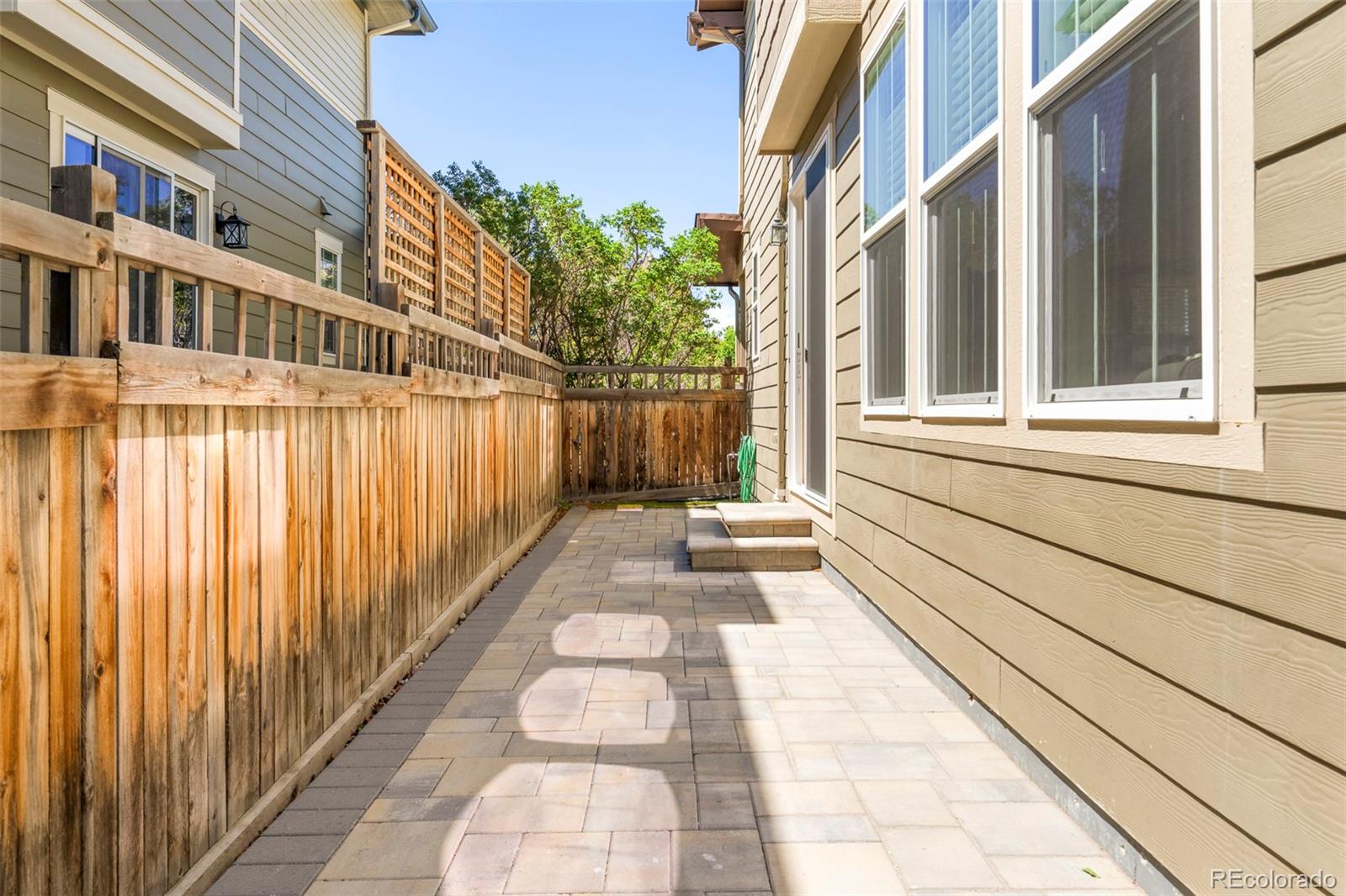MLS Image #28 for 11045 e 28th place,denver, Colorado