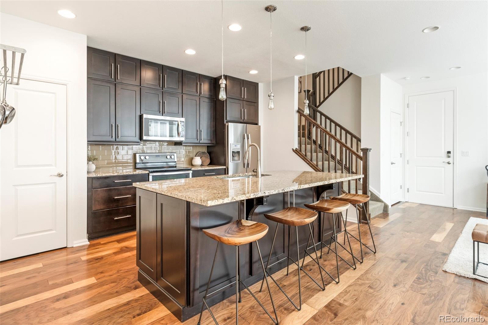 MLS Image #8 for 11045 e 28th place,denver, Colorado