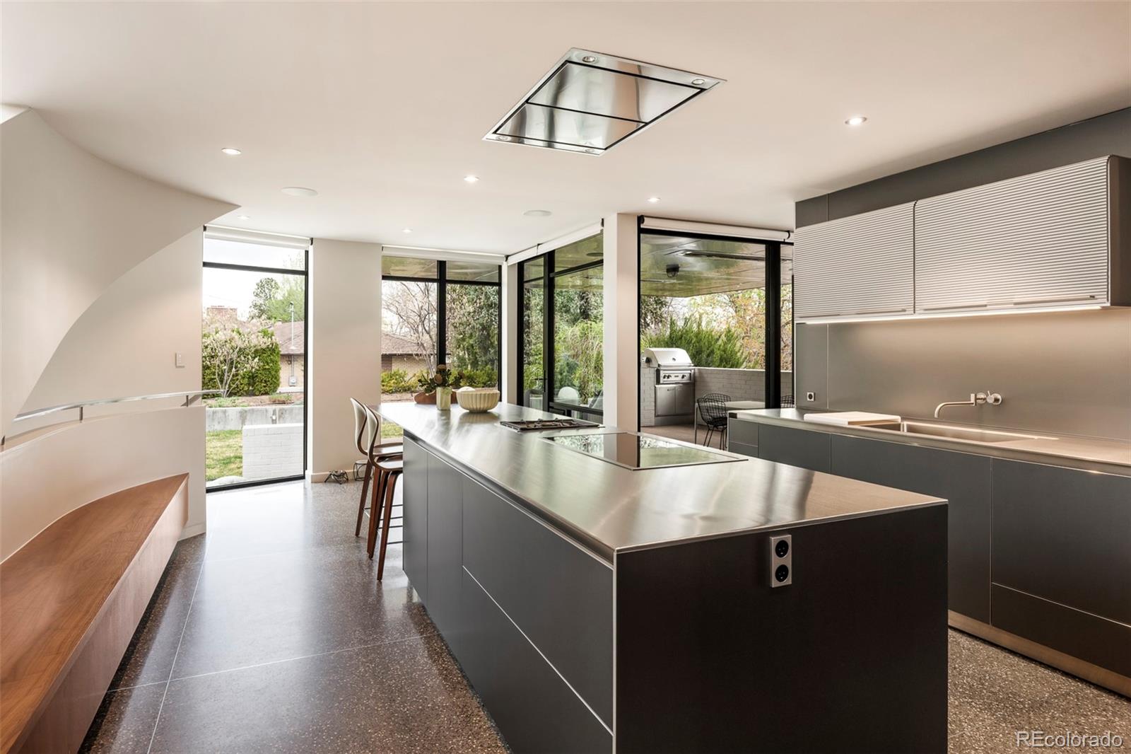 MLS Image #16 for 801 s ellipse way,denver, Colorado