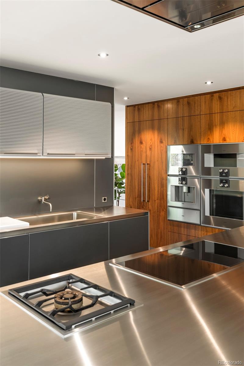 MLS Image #17 for 801 s ellipse way,denver, Colorado